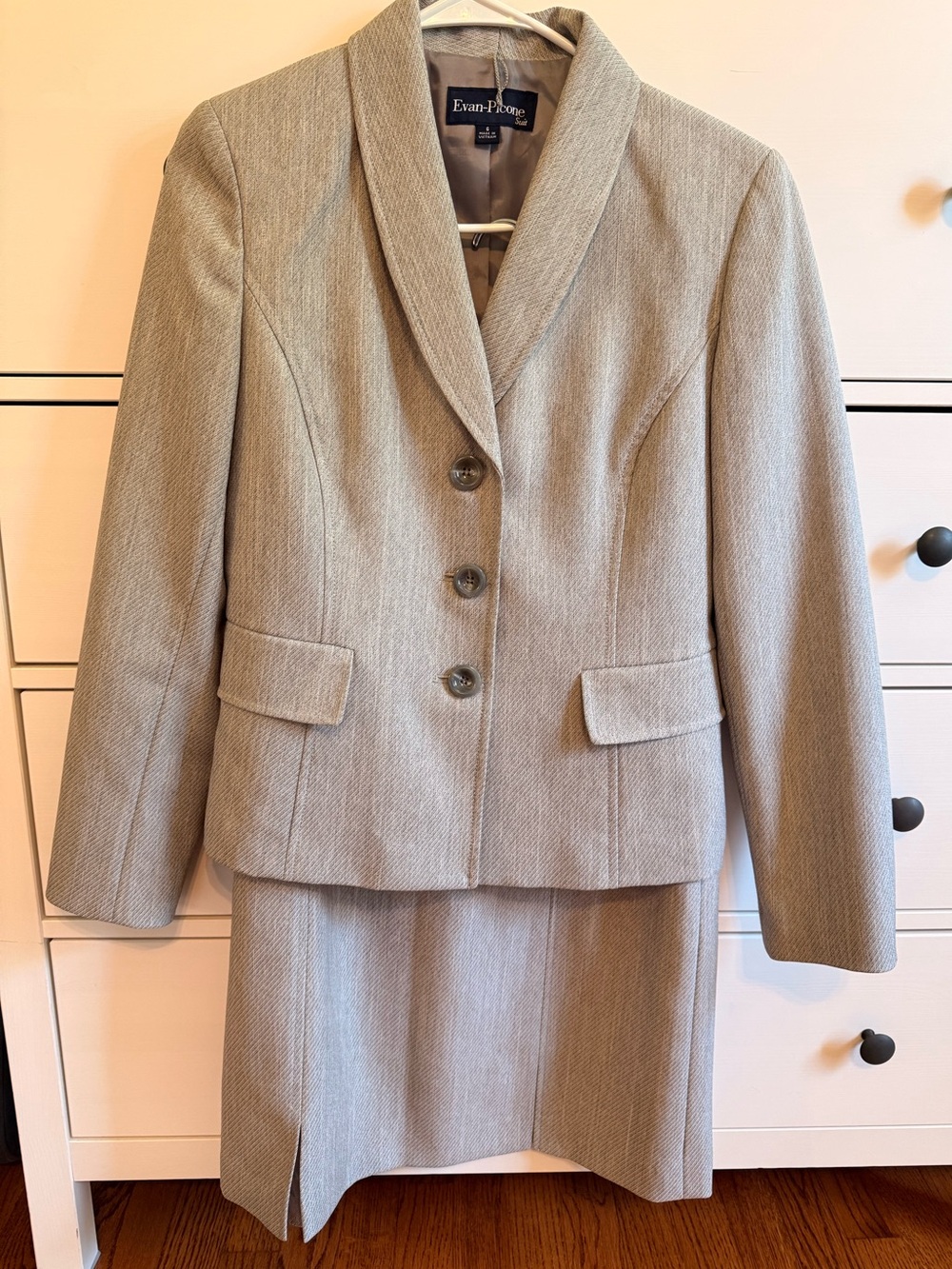 Evan Picone Light Gray Two-Piece Skirt Suit